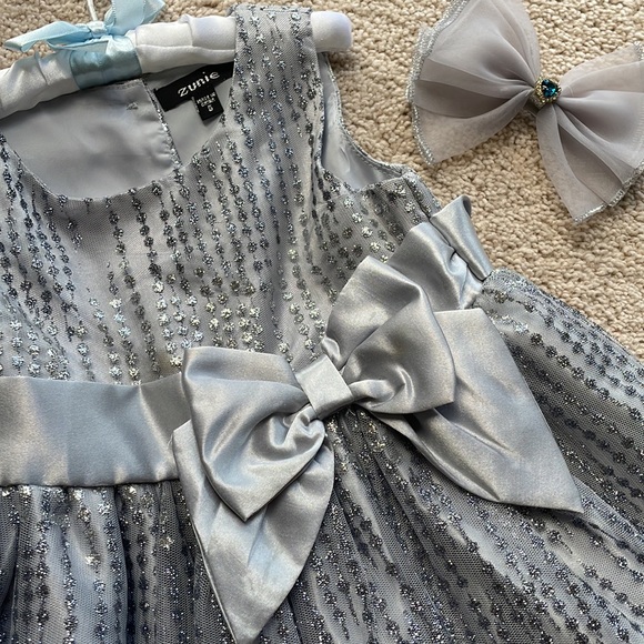 Sleeveless Fluffy Mesh Sparkling Princess Dress - Picture 2 of 7